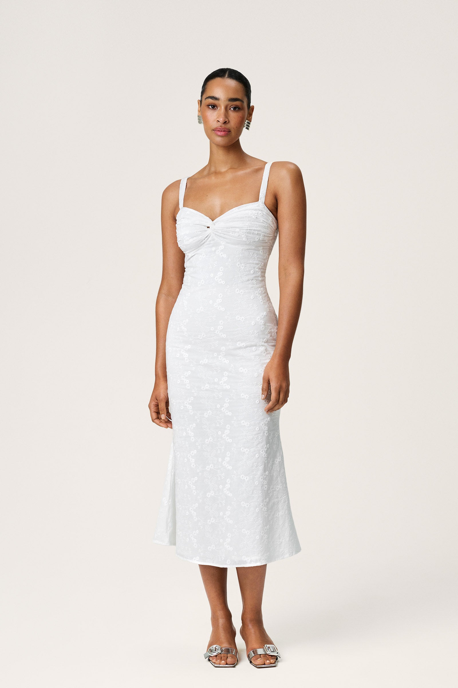 midi dress in white Belgatto midi dress white embroidery