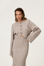 Cropped knitted Cessole cardigan in greige with button closure. thumbnail image