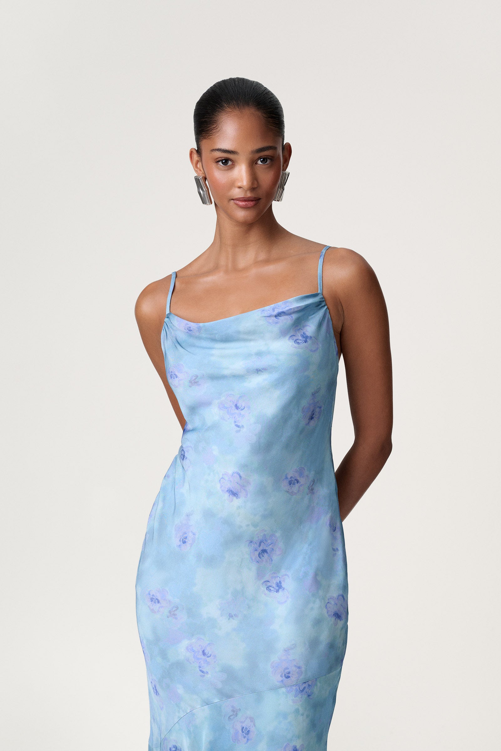 Venlo maxi dress in blue - Shop now – adoore.com