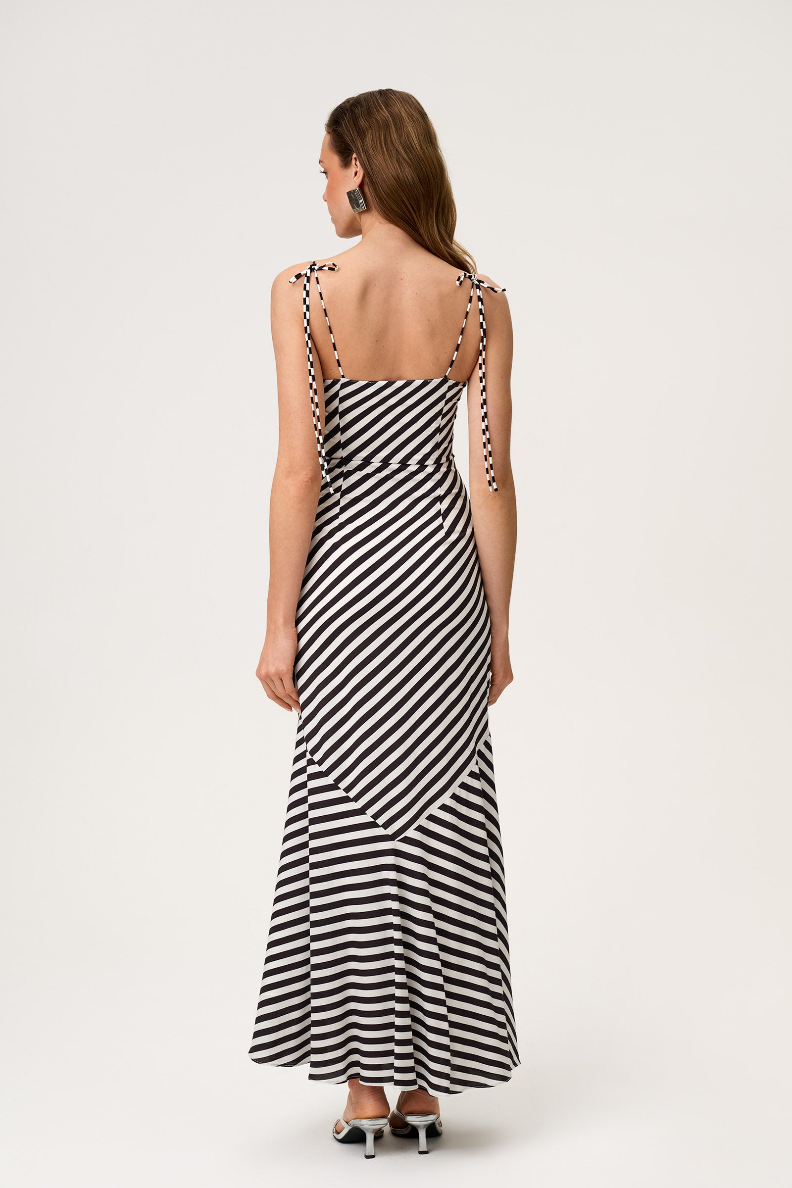 Varna Maxi Dress in Stripe - Shop now adoore.com Varna Maxi Dress in Stripe - Shop now adoore.com