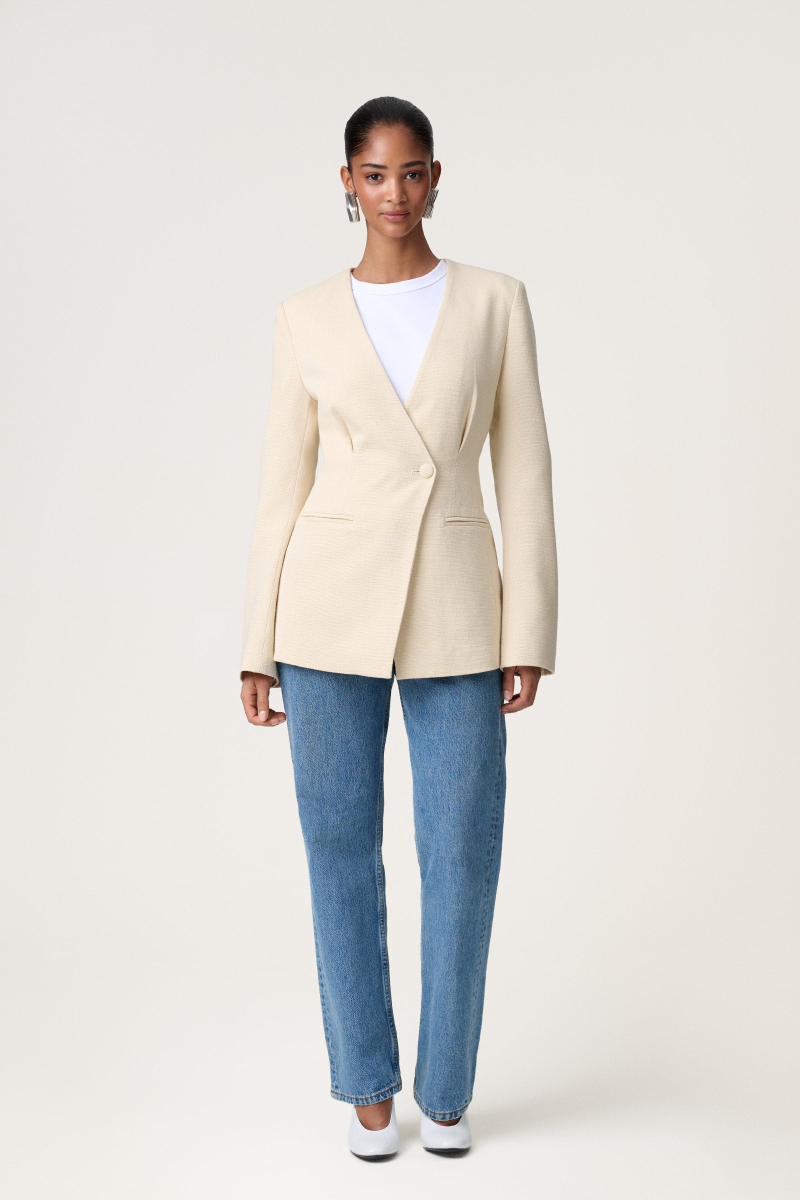 dress blazers women Ariel Contour Blazer 4 / Black Miss Selfridge Petite tailored blazer dress in black combines classic sophistication with modern appeal Blazers and jackets Shop