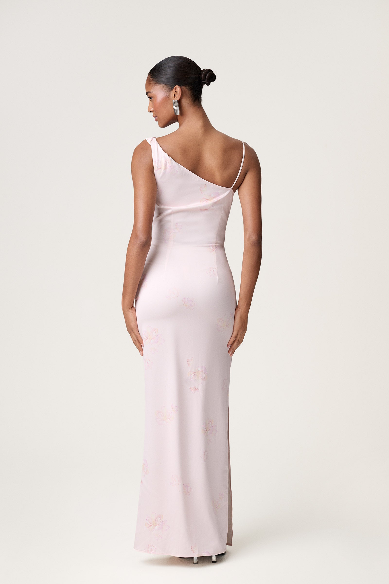 Almeria silky dress in pastel pink Shop now adoore.com Almeria silky dress in pastel pink Shop now adoore.com
