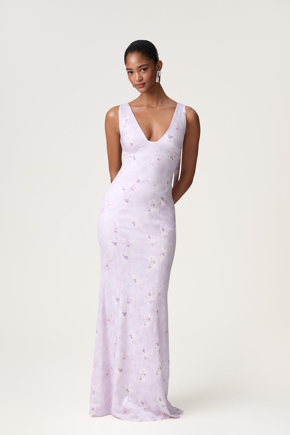 Andria maxi dress in lavender - Shop now adoore.com Andria maxi dress in lavender - Shop now adoore.com