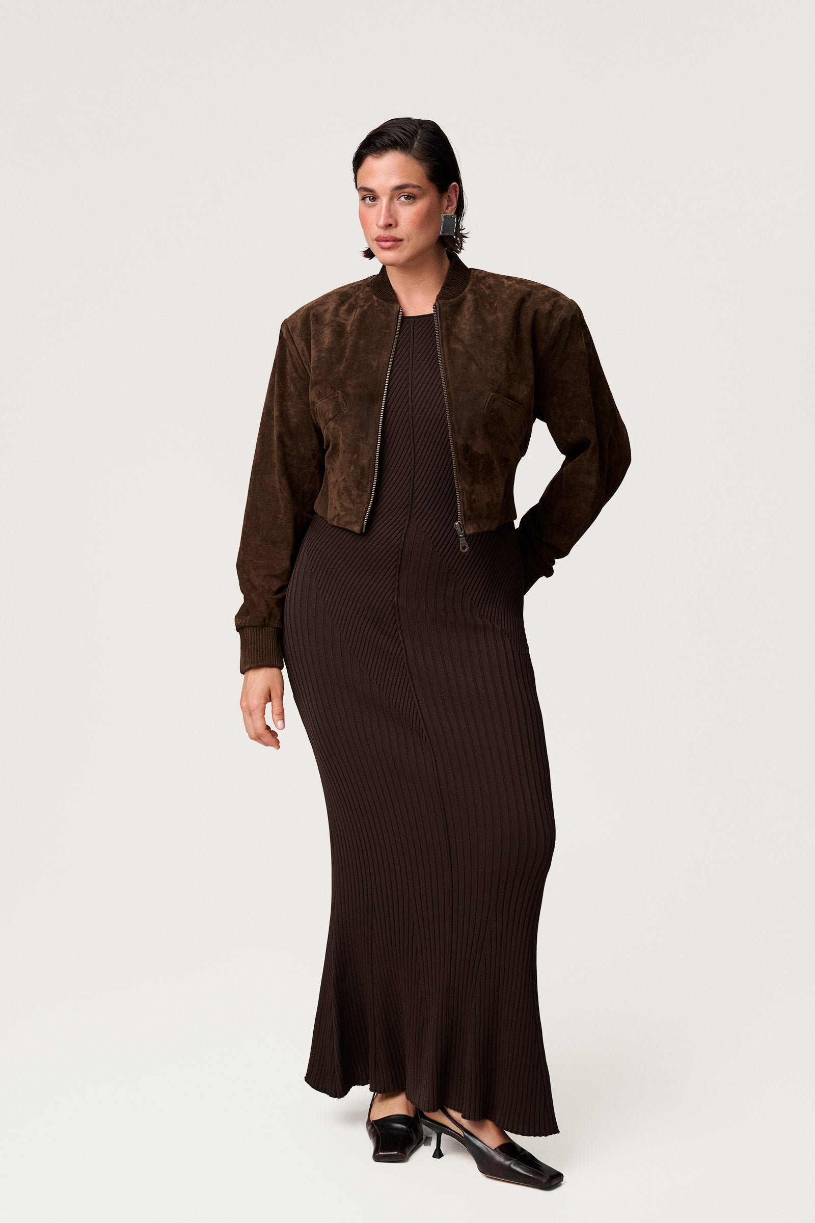 Brixen cropped suede jacket in dark brown with a boxy fit. image