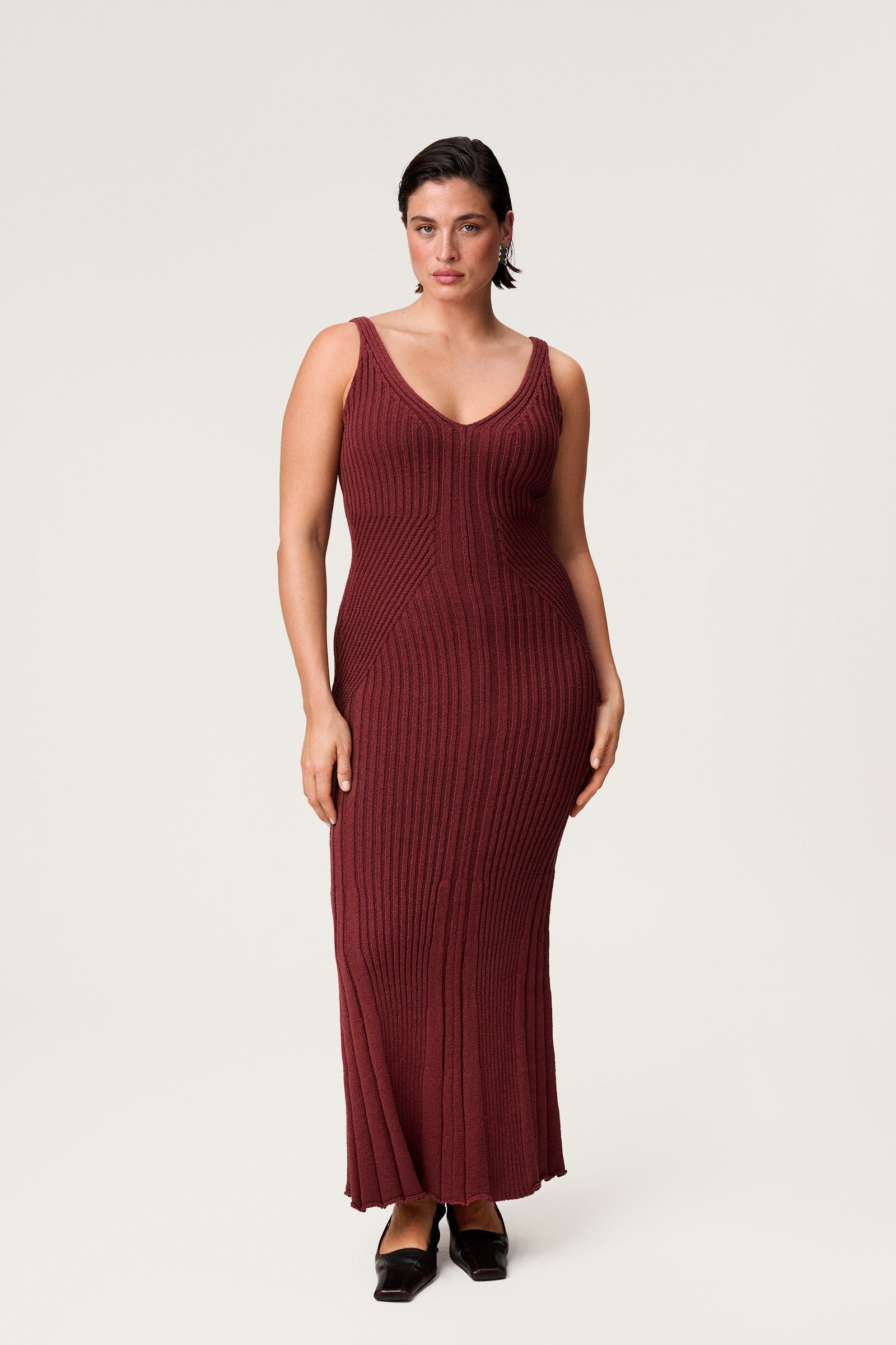 Lugo maxi dress in burgundy - Shop now adoore.com Lugo maxi dress in burgundy - Shop now adoore.com