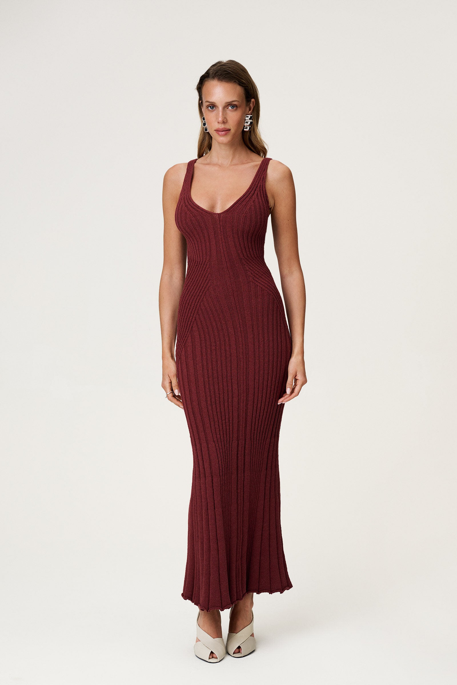 Lugo maxi dress in burgundy - Shop now adoore.com Lugo maxi dress in burgundy - Shop now adoore.com