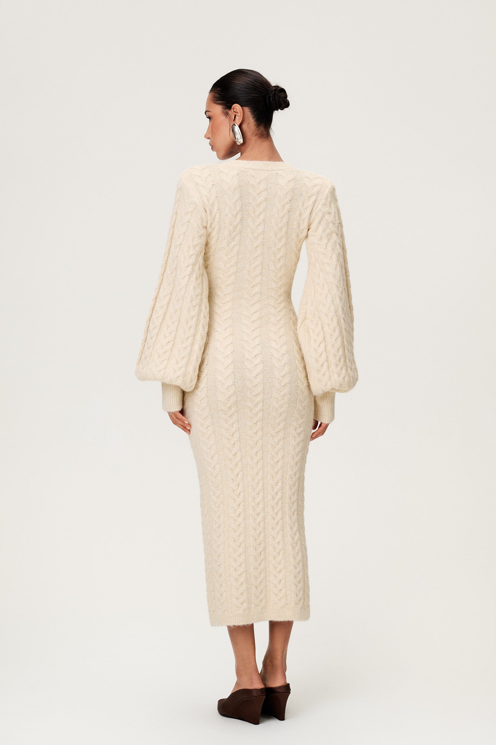 Cable knitted Montana dress - Shop now adoore.com Cable knitted Montana dress - Shop now adoore.com