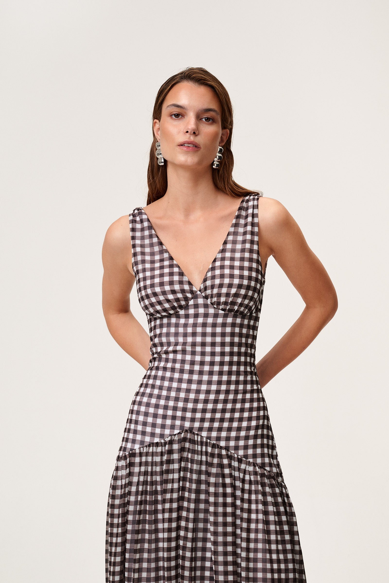 Toulouse maxi dress in brown - Shop now adoore.com Toulouse maxi dress in brown - Shop now adoore.com