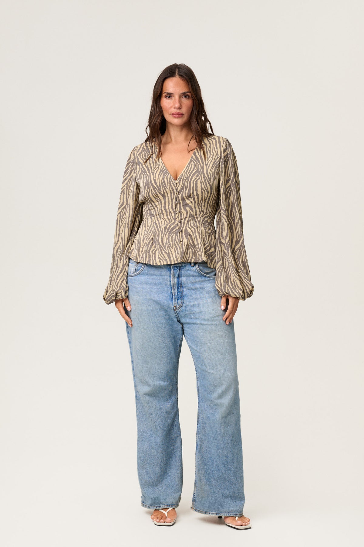 Palena blouse in beige zebra - Shop now – adoore.com