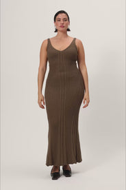 Knitted lugo maxi lengthed dress in taupe. thumbnail image